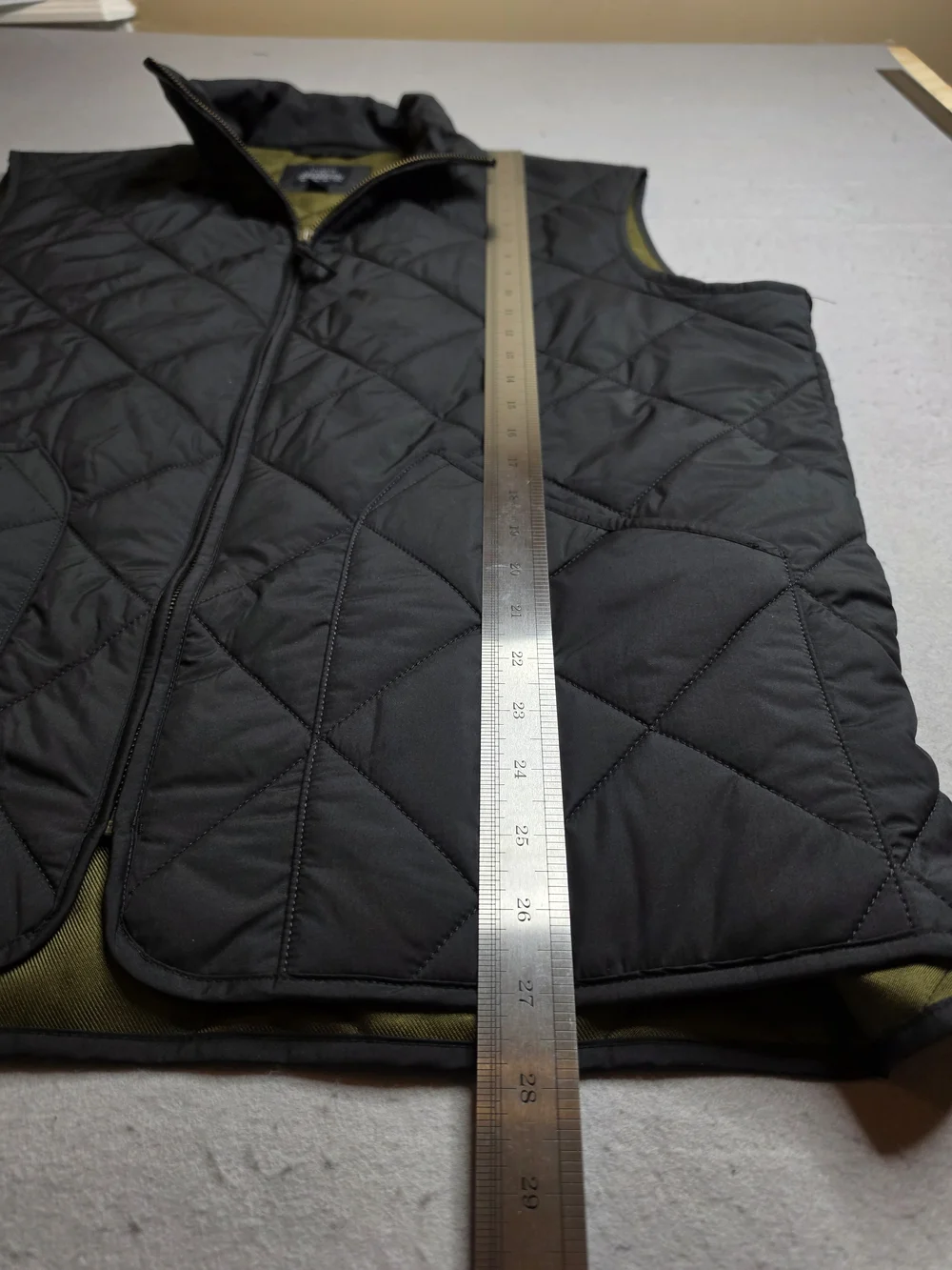 J. Crew Authentic Outerwear Men's Black Full‎ Zipper Quilted Puffer Vest Size XL